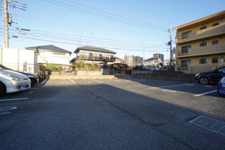 【駐車場】