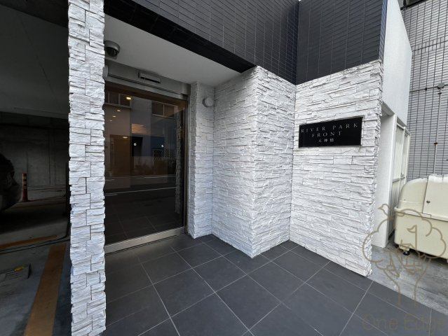 RIVER PARK FRONT天神橋のエントランス