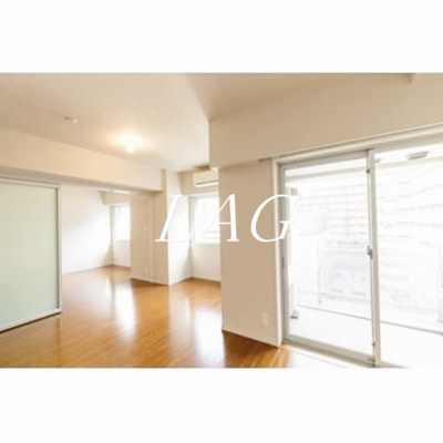 【居間・リビング】 | リベルテ月島 | 洋室のお部屋です。