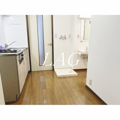 【居間・リビング】 | シンコウハイツ | 洋室のお部屋です。