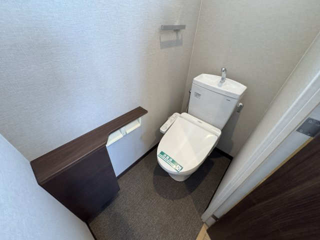 豊中市岡上の町１丁目の賃貸マンションのトイレ