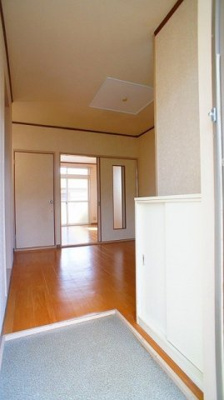 【玄関】 | グリーンリバー泉台Ａ | シンプルで使いやすい玄関です