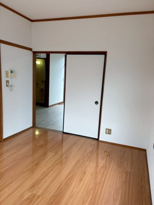 【居間・リビング】 | ハイムパークサイド | 使いやすいリビングです