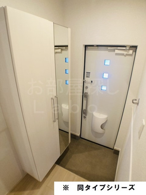 【玄関】 | クロッシング・ヴィラージュⅤ