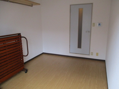 【居間・リビング】 | ラ・ペンテ | ベット付きの寝室です