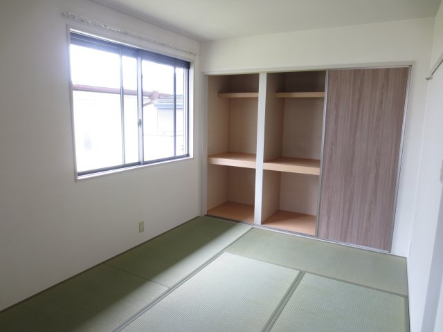 ひたちなか市大字稲田のアパートの和室|内観写真です。