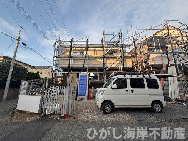 藤沢市鵠沼海岸7丁目　新築戸建　全３棟の外観|11月7日撮影　建築中　現地外観