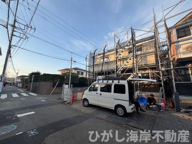 藤沢市鵠沼海岸7丁目　新築戸建　全３棟の外観|11月7日撮影　建築中　現地外観