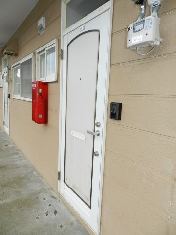 ハイツコスコンの玄関