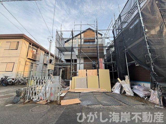 藤沢市鵠沼海岸7丁目　新築戸建　全３棟の外観|11月7日撮影　建築中　現地外観