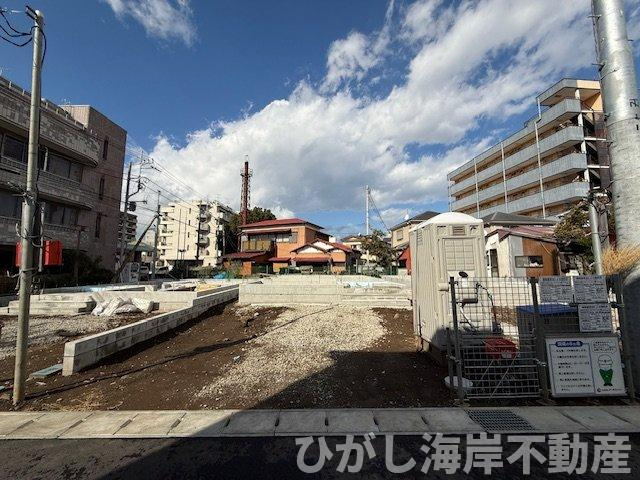 平塚市立野町　新築戸建　全３棟の外観|11月10日撮影　建築中　現地外観