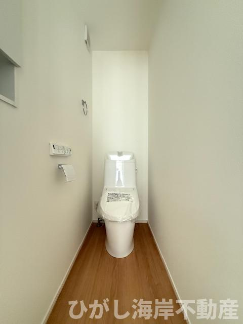 平塚市諏訪町第　新築戸建　全2棟のトイレ|洗浄機能付きお手洗い