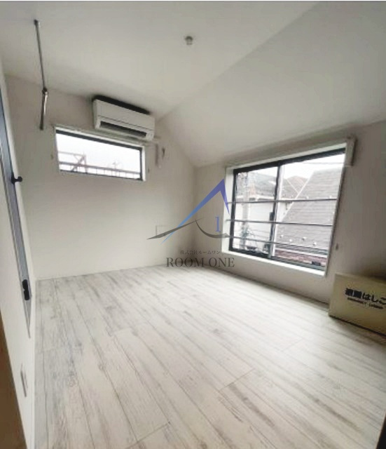 セレヴィエ·オキノの寝室|寝室です。