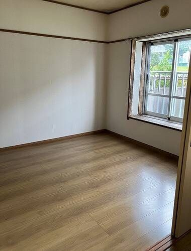 上郷西ケ谷団地壱〇号棟の居間・リビング