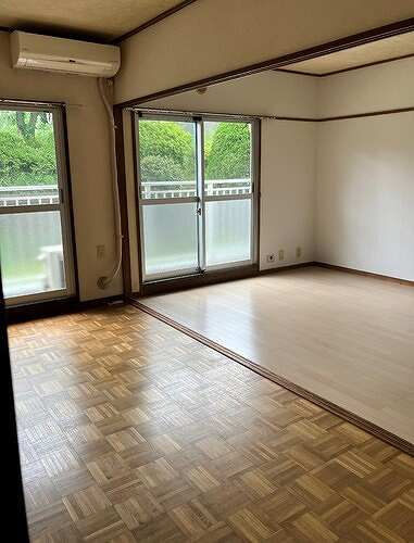 上郷西ケ谷団地壱〇号棟の居間・リビング