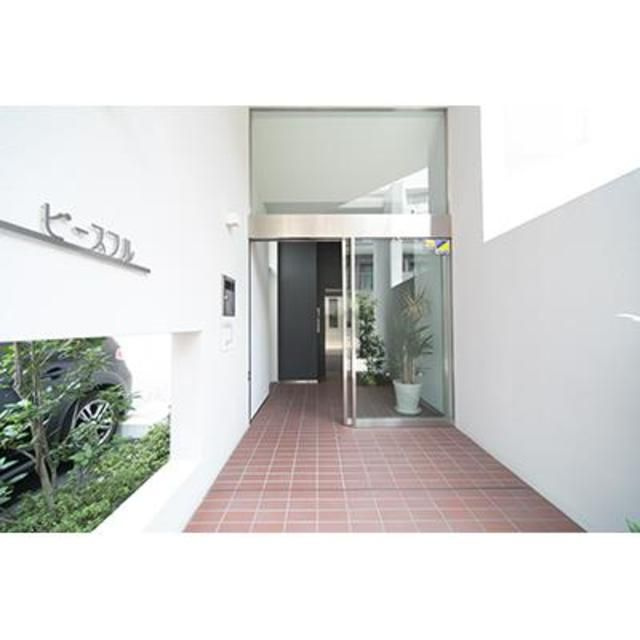 ピースフルのエントランス