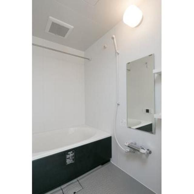 ピースフルの浴室