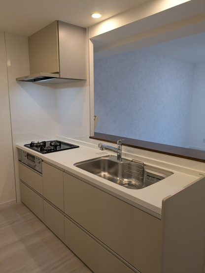 【キッチン】 | アンピール長住南 | お料理をしながら会話を楽しめるカウンターキッチンです