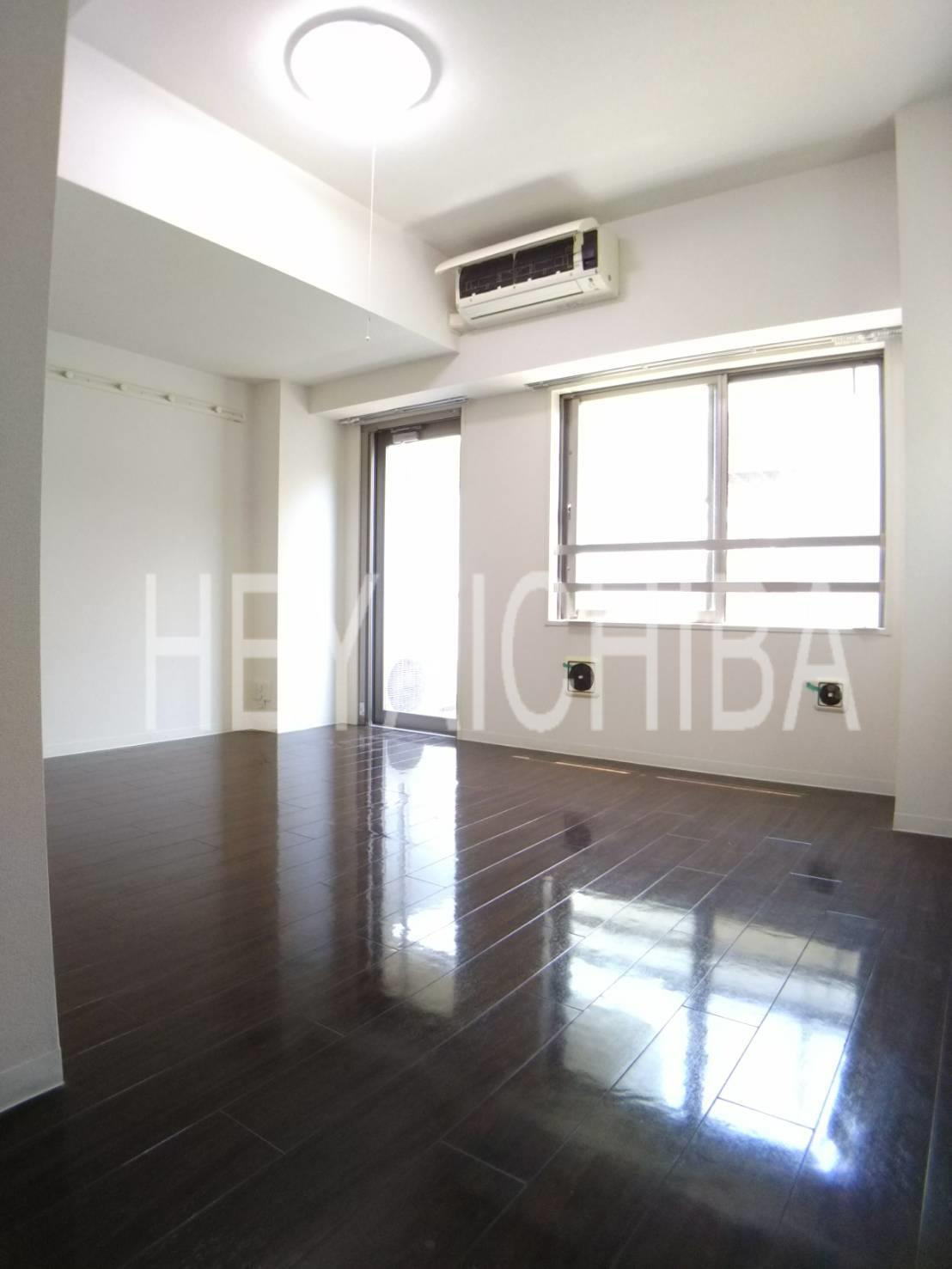 ルノンキュールの居間・リビング