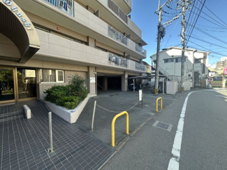 【エントランス】 | 安全に配慮されたオートロックマンションです