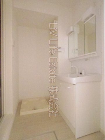 ルーナ・ピエーナの独立洗面台