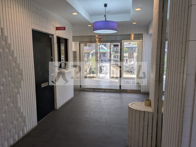 スクエアメゾン阪南のエントランス|スクエアメゾン阪南