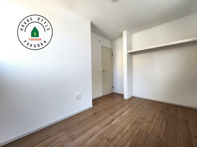 福岡市中央区笹丘1丁目第3-3棟（2号棟）の内観：施工例|落ち着いた色調の洋室です。