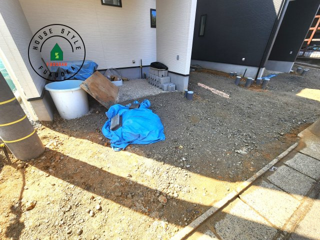 福岡市中央区笹丘1丁目第3-3棟（2号棟）の駐車場|広々した駐車場になります。3台並列駐車となります。