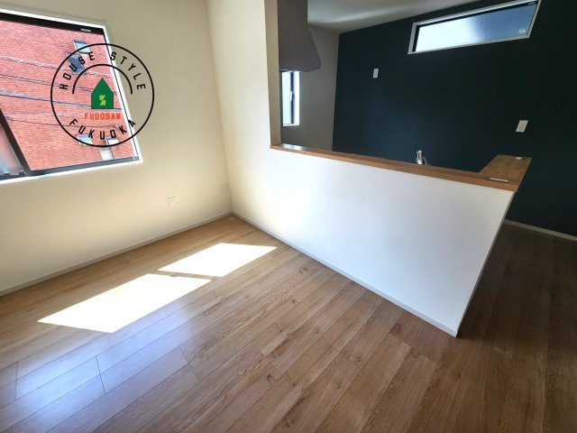 福岡市中央区笹丘1丁目第3-3棟（2号棟）の内観：施工例|キッチンから立ち込める香りが今日の料理を期待させます。