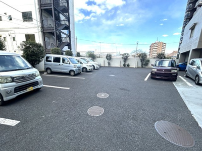 【駐車場】 | LA MAISON BLANCHE