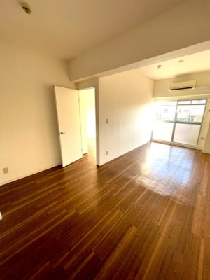 【居間・リビング】 | LA MAISON BLANCHE