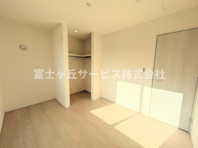 【洋室】 | 湖西市新居町中之郷 2期 新築一戸建て 1号棟 | 洋室です