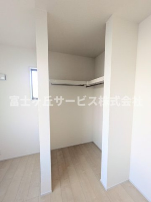 【収納】 | 湖西市新居町中之郷 2期 新築一戸建て 2号棟 | ウォークインクローゼットです