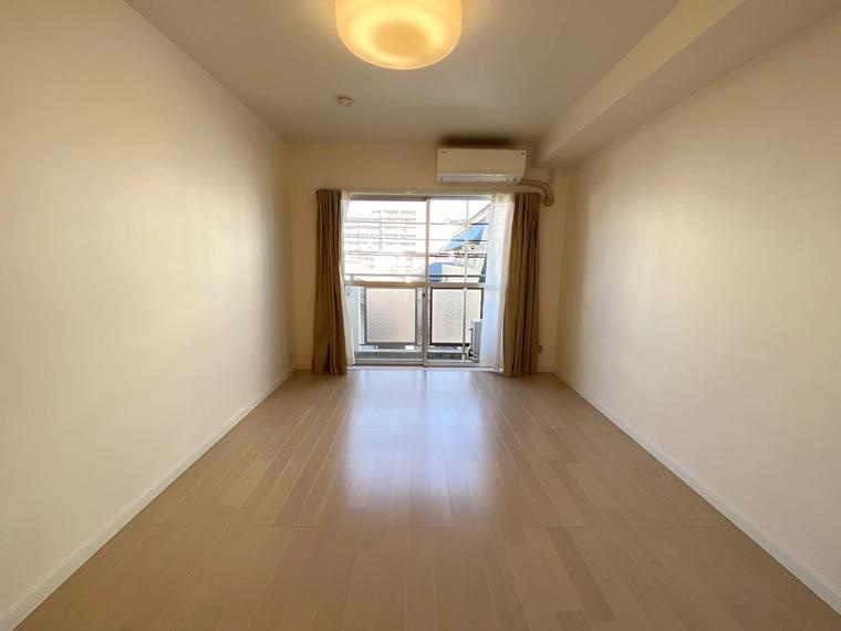 セブンスターマンション金町の居間・リビング