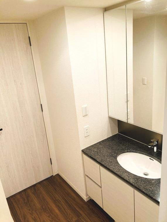 ＴＨＥ　ＴＯＹＯＳＵ　ＴＯＷＥＲの洗面所