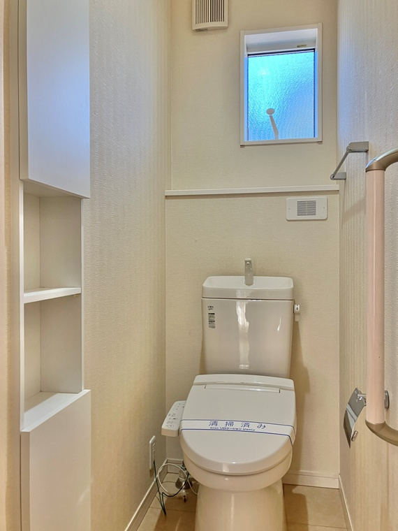 松代戸建のトイレ