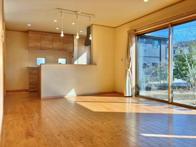 松代戸建の居間・リビング