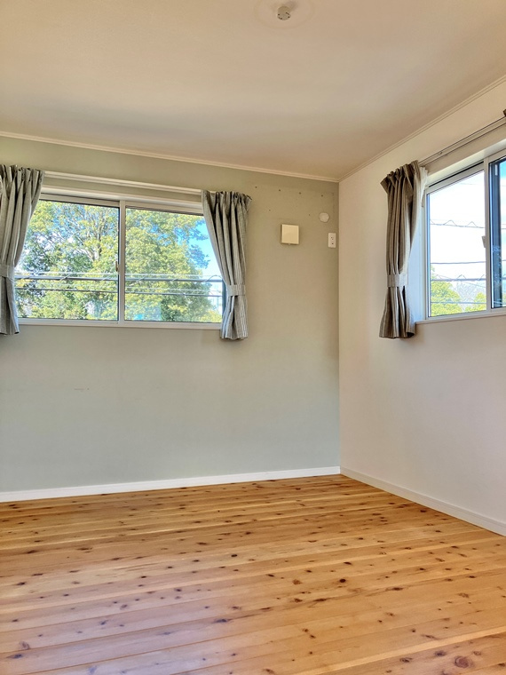 松代戸建の寝室