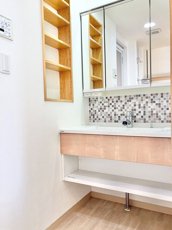 クイーンズパレス東戸塚の洗面所