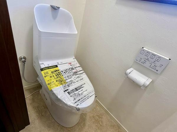 宇都宮市上野町　4ＬＤＫ　中古住宅のトイレ