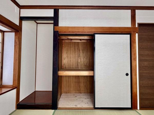 宇都宮市上野町　4ＬＤＫ　中古住宅のその他|「和室」収納