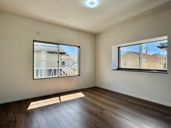 宇都宮市上野町　4ＬＤＫ　中古住宅の洋室