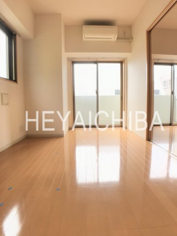 ラブールミノワの居間・リビング