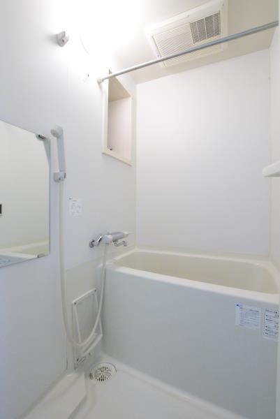 キバサンフラットの浴室