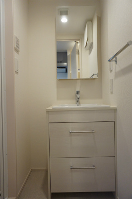 リブリ・マランド 千葉中央の洗面所