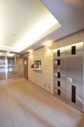 菱和パレス南大井のエントランス