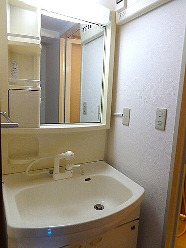 リヴィエルバーグ西大島の洗面所|洗面所　※前回募集時2015年5月撮影