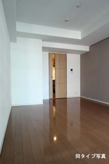 【居間・リビング】コンフォリア東池袋ＷＥＳＴ