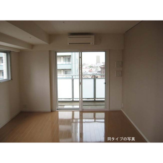 【居間・リビング】コンフォリア東池袋ＷＥＳＴ