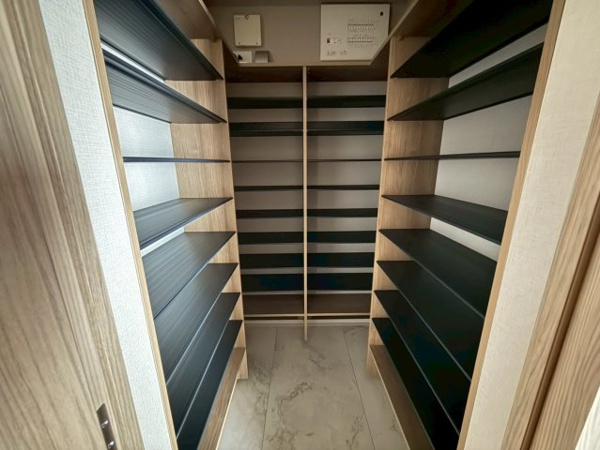 【その他】 | 玄関にシューズインクローゼットがございます♪